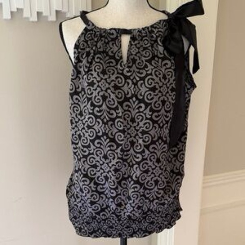 White House Black Market Black and Gray Floral Blouse